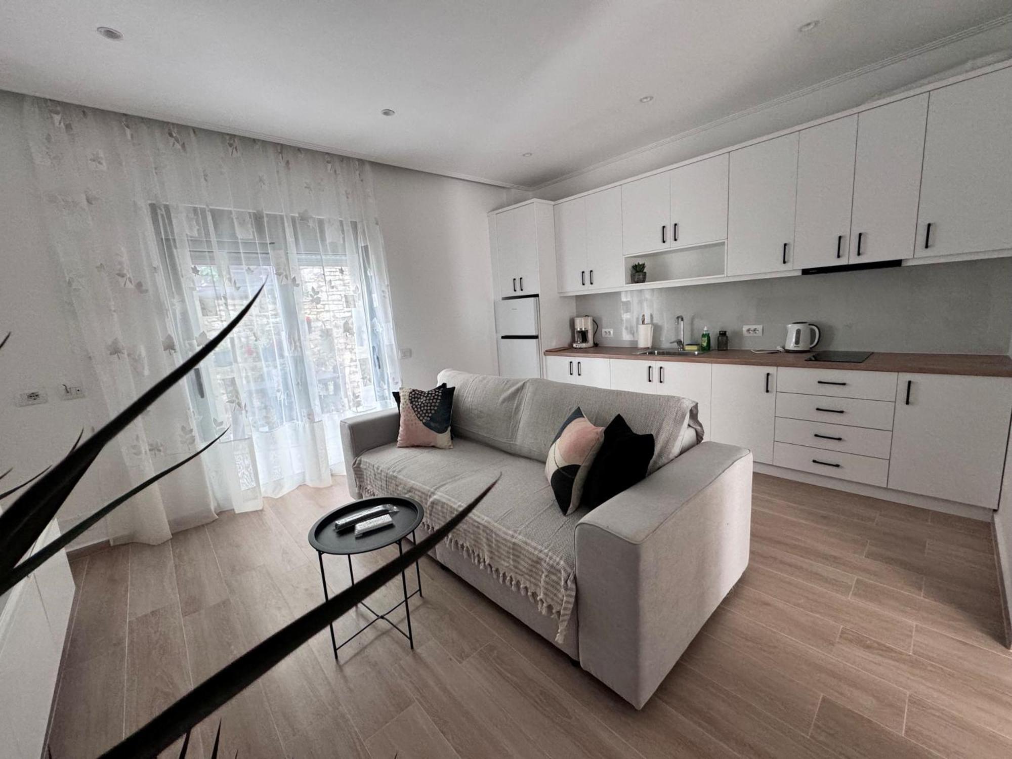 Sunset Hill Apartments Sarandë エクステリア 写真